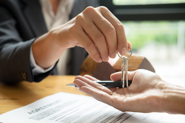  Abertura de firma para assinatura imobiliária em cartórios de grande movimento nos horários estratégicos da tarde